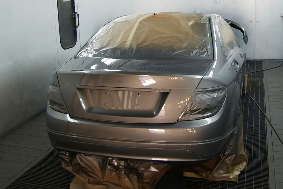 Mercedes pintado y barnizado